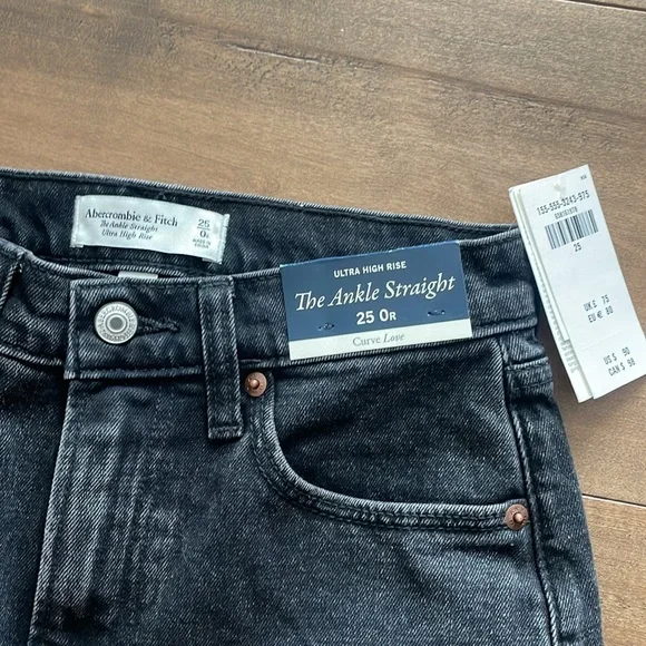 Abercrombie Curve Love Ultra High Rise Ankle Straight Jeans - Picture 3 of 6